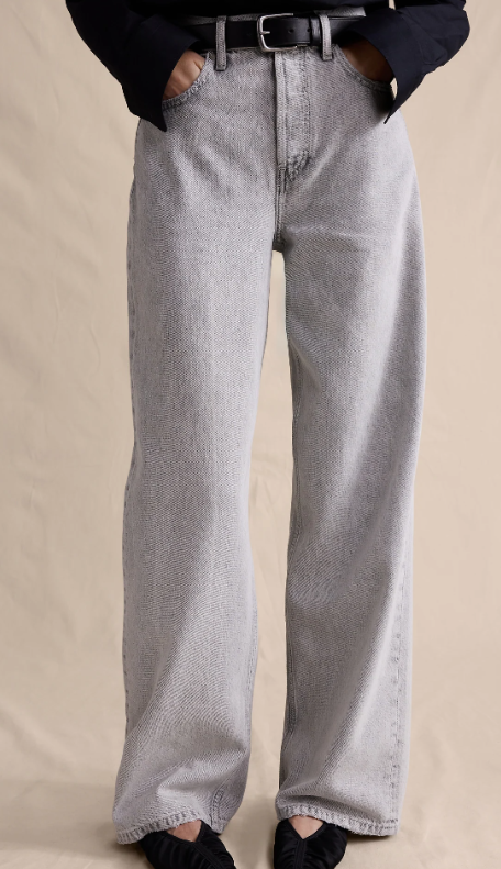 Mid-Rise Baggy-Straight Lightweight Jean